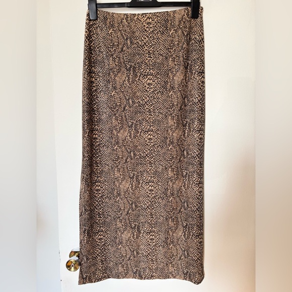 🎉4/30$🎉 Material Girl Vintage Snake Print Maxi Skirt - Brown - Picture 6 of 6